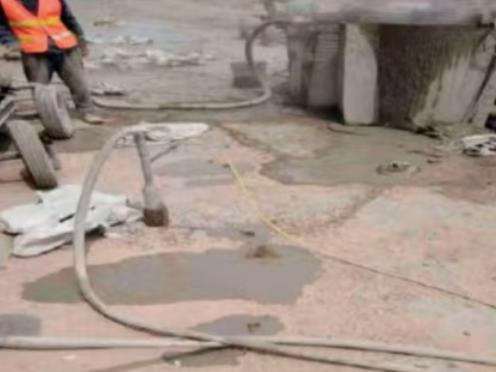 桐乡水泥混凝土路面板底注浆技术 路面脱空注浆整治方案